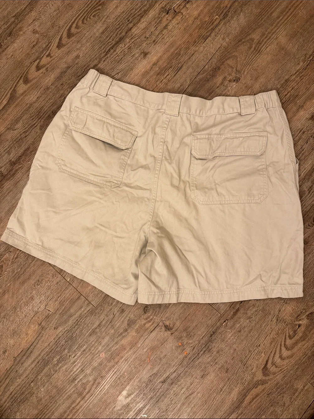 croft & barrow Beige/Tan Cargo Shorts with Flap Pockets